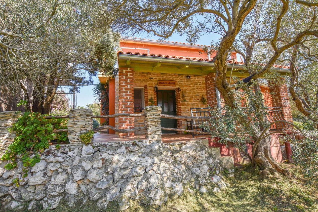 House Luce Neviđane